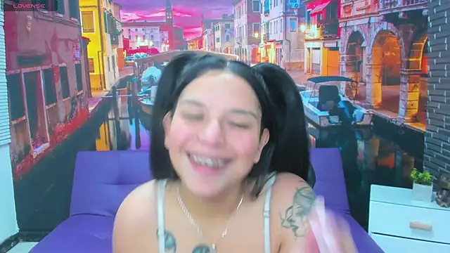 Snapshot of Small_naughty_ chatting on November 2025 01:46:02 PM Small naughty online show from November 2025 01:46:02 PM