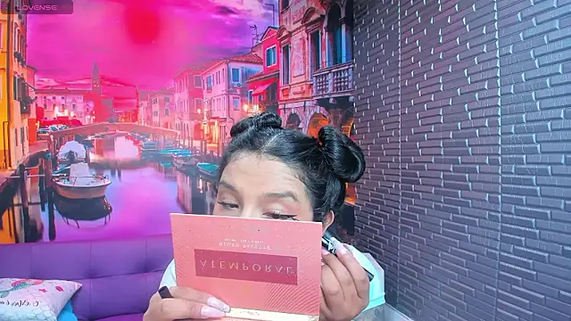 Snapshot of Small_naughty_ chatting on February 2026 01:37:02 PM Small naughty online show from February 2026 01:37:02 PM