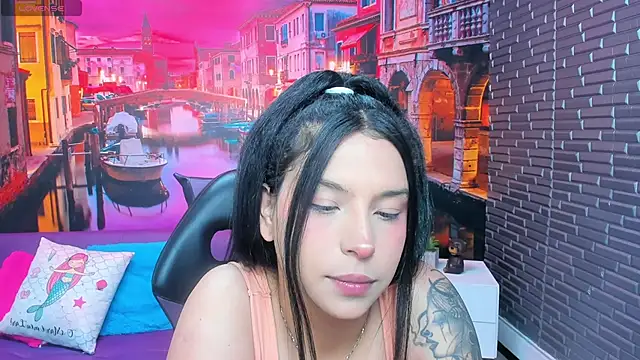 Snapshot of Small_naughty_ chatting on February 2026 02:10:01 PM Small naughty online show from February 2026 02:10:01 PM