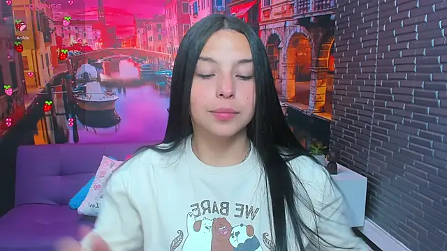 Snapshot of Small_naughty_ chatting on February 2026 01:41:02 PM Small naughty online show from February 2026 01:41:02 PM