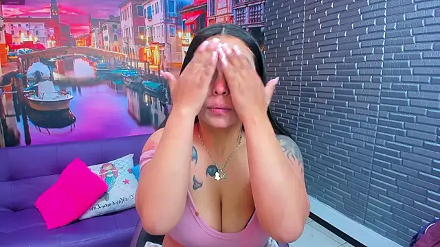 Snapshot of Small_naughty_ chatting on February 2026 01:51:02 PM Small naughty online show from February 2026 01:51:02 PM