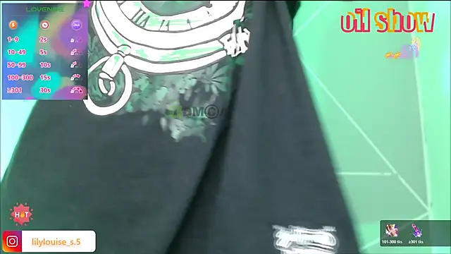 lilylouisee online show from November 2025 02:06:01 PM