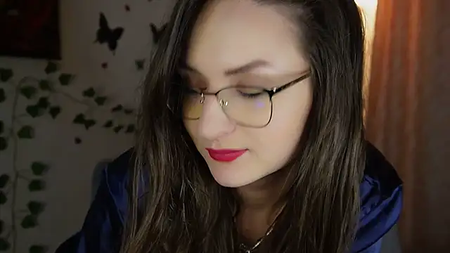 NaughtYHomemadE online show from February 2025 05:09:01 PM