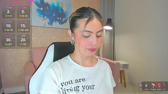 Snapshot of magic_fernanda chatting on November 2025 09:15:01 PM magic fernanda online show from November 2025 09:15:01 PM