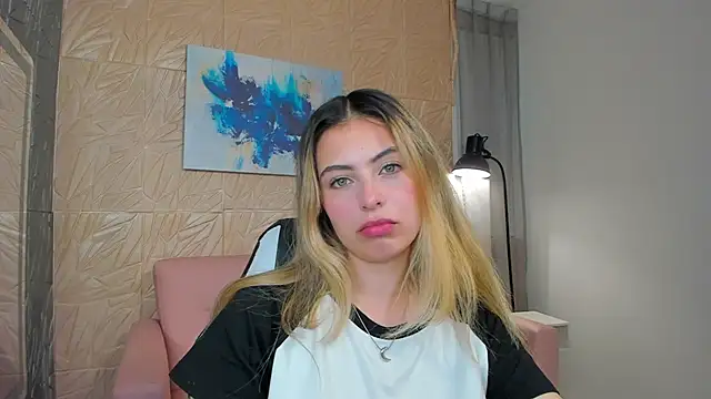 Snapshot of magic_fernanda chatting on November 2025 08:52:01 PM magic fernanda online show from November 2025 08:52:01 PM