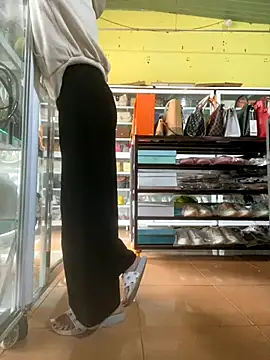 Snapshot of Rosa_998 chatting on December 2024 08:44:02 AM Rosa 998 online show from December 2024 08:44:02 AM