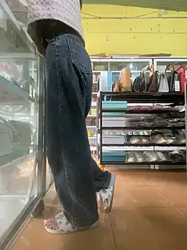 Snapshot of Rosa_998 chatting on December 2024 01:11:01 AM Rosa 998 online show from December 2024 01:11:01 AM