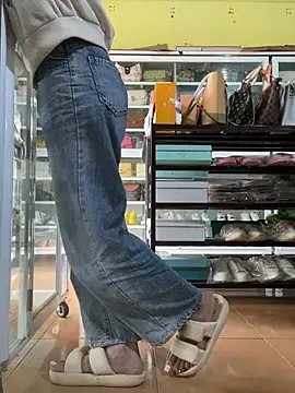 Snapshot of Rosa_998 chatting on December 2024 09:13:02 AM Rosa 998 online show from December 2024 09:13:02 AM