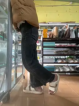 Snapshot of Rosa_998 chatting on December 2024 01:06:02 AM Rosa 998 online show from December 2024 01:06:02 AM