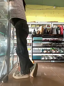 Snapshot of Rosa_998 chatting on December 2024 01:45:01 AM Rosa 998 online show from December 2024 01:45:01 AM