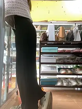 Snapshot of Rosa_998 chatting on January 2025 08:41:01 AM Rosa 998 online show from January 2025 08:41:01 AM