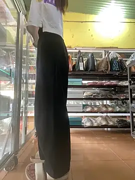 Snapshot of Rosa_998 chatting on January 2025 09:28:01 AM Rosa 998 online show from January 2025 09:28:01 AM