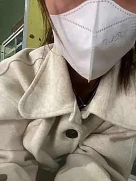 Snapshot of Rosa_998 chatting on February 2025 08:33:02 AM Rosa 998 online show from February 2025 08:33:02 AM