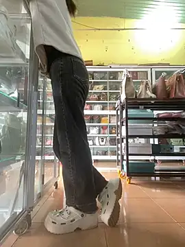 Snapshot of Rosa_998 chatting on March 2025 02:06:02 AM Rosa 998 online show from March 2025 02:06:02 AM