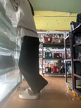 Snapshot of Rosa_998 chatting on September 2025 12:56:02 AM Rosa 998 online show from September 2025 12:56:02 AM