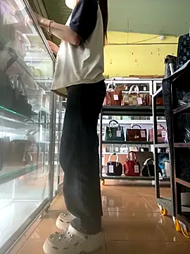 Snapshot of Rosa_998 chatting on September 2025 12:58:02 AM Rosa 998 online show from September 2025 12:58:02 AM