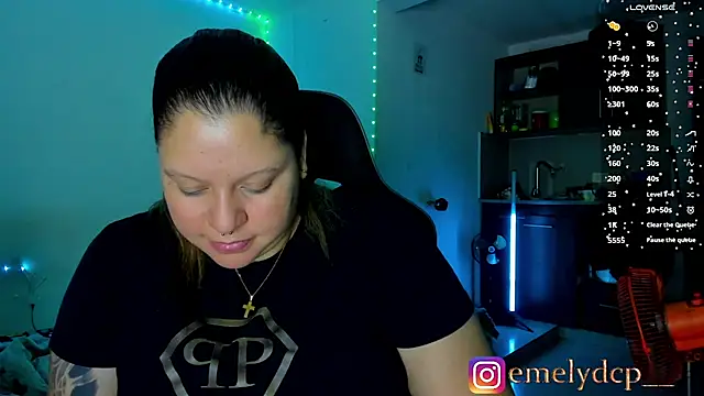 Snapshot of mariana_maze chatting on June 2026 06:05:01 AM mariana maze online show from June 2026 06:05:01 AM