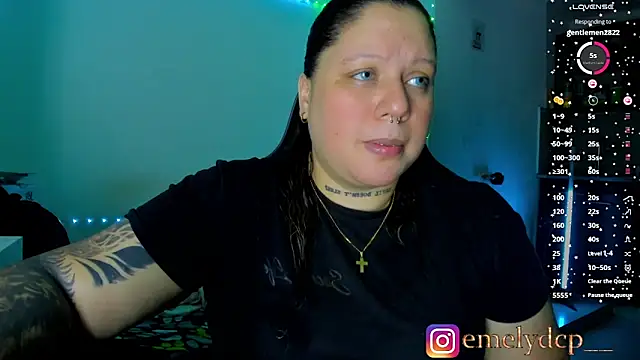 Snapshot of mariana_maze chatting on June 2026 06:32:02 AM mariana maze online show from June 2026 06:32:02 AM
