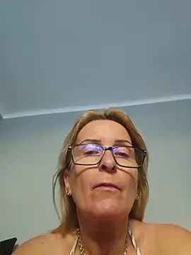 Snapshot of Steffi45 chatting on June 2026 05:25:01 AM Steffi45 online show from June 2026 05:25:01 AM