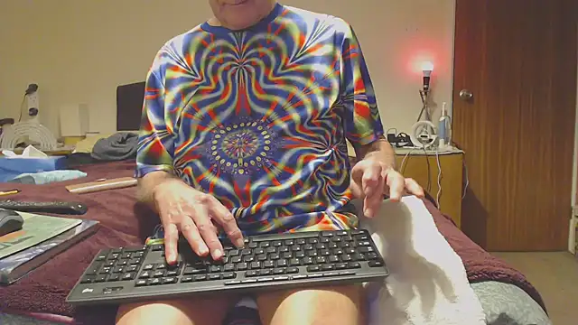 Snapshot of WaverlyKernow chatting on January 2025 05:08:01 PM WaverlyKernow online show from January 2025 05:08:01 PM