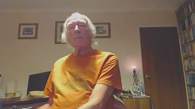 Snapshot of WaverlyKernow chatting on January 2025 08:36:01 AM WaverlyKernow online show from January 2025 08:36:01 AM