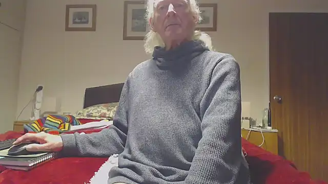 Snapshot of WaverlyKernow chatting on November 2025 10:17:02 AM WaverlyKernow online show from November 2025 10:17:02 AM