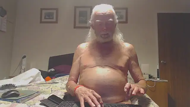 WaverlyKernow online show from May 2026 07:45:01 PM