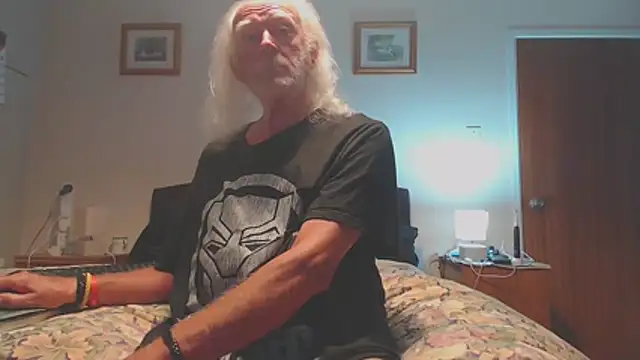 WaverlyKernow online show from June 2026 08:37:02 PM