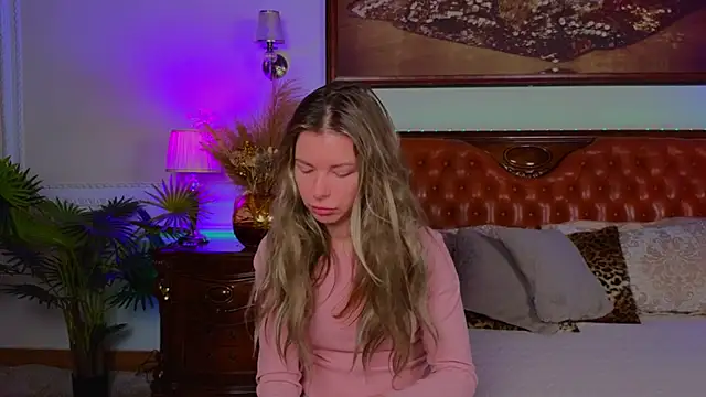 Real Tini online show from November 2025 06:02:02 AM