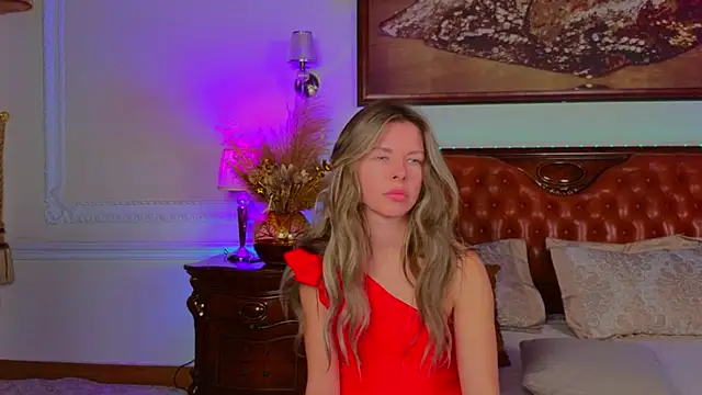 Real Tini online show from November 2025 06:12:01 AM