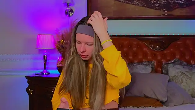 Real Tini online show from January 2026 06:05:02 AM