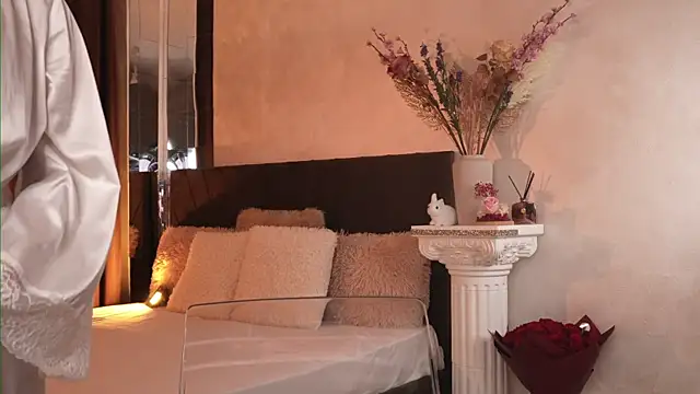 Snapshot of VictoriaMorrone chatting on April 2026 03:28:01 AM VictoriaMorrone online show from April 2026 03:28:01 AM