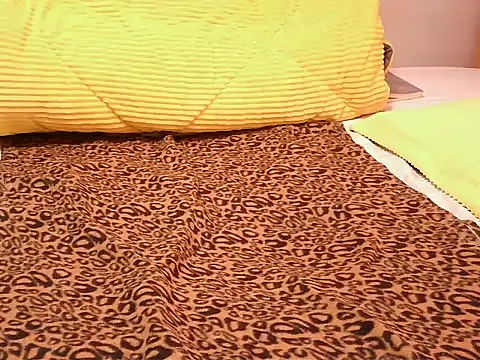 Snapshot of cindy_mia chatting on October 2025 11:00:01 AM cindy mia online show from October 2025 11:00:01 AM