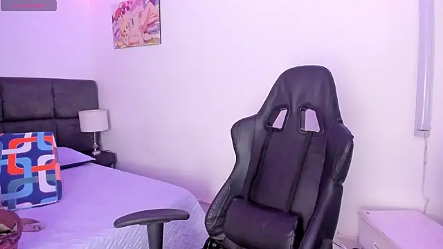 Snapshot of Megan_Miles02 chatting on November 2025 08:57:01 PM Megan Miles02 online show from November 2025 08:57:01 PM