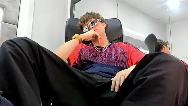 Snapshot of AnthonyAlso chatting on September 2025 08:00:02 PM AnthonyAlso online show from September 2025 08:00:02 PM