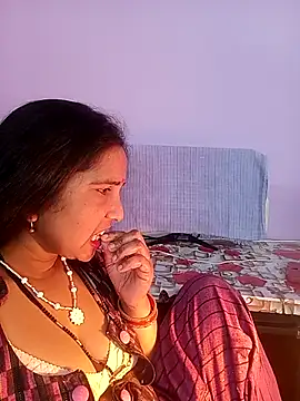 reemacouple007 online show from February 2026 06:26:01 AM