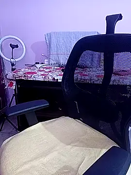 reemacouple007 online show from April 2026 06:00:02 AM