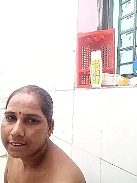 reemacouple007 online show from May 2026 05:48:01 AM