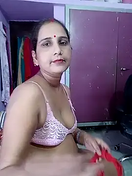 reemacouple007 online show from May 2026 06:09:01 AM