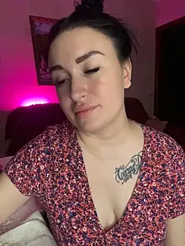 Roxana Bell online show from March 2025 01:25:02 AM