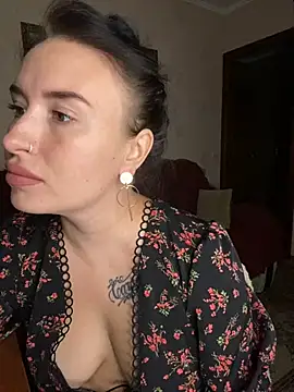 Roxana Bell online show from July 2026 07:21:01 PM