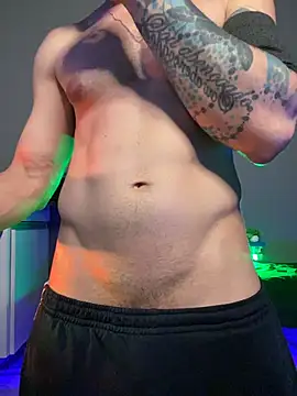 Snapshot of MachineDien chatting on November 2025 12:33:01 AM MachineDien online show from November 2025 12:33:01 AM