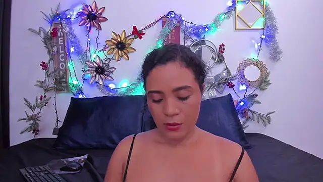 Snapshot of paolitakens chatting on December 2024 09:37:01 PM paolitakens online show from December 2024 09:37:01 PM