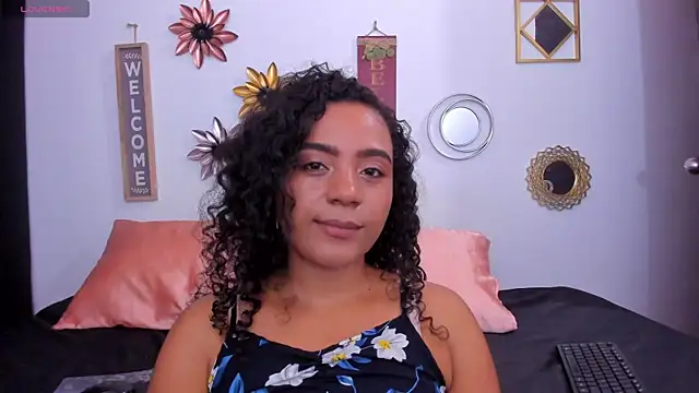 Snapshot of paolitakens chatting on February 2025 10:04:02 PM paolitakens online show from February 2025 10:04:02 PM