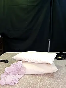 Snapshot of Blossam_07 chatting on December 2024 04:27:01 PM Blossam 07 online show from December 2024 04:27:01 PM