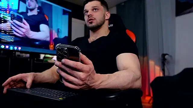 Snapshot of danielkraigforu chatting on February 2026 11:58:01 PM danielkraigforu online show from February 2026 11:58:01 PM