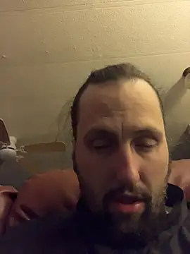 Snapshot of BobbyQ29 chatting on December 2025 07:17:01 AM BobbyQ29 online show from December 2025 07:17:01 AM