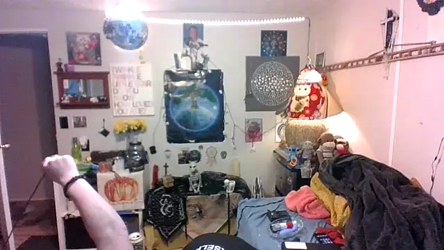 Snapshot of BobbyQ29 chatting on December 2025 09:59:01 AM BobbyQ29 online show from December 2025 09:59:01 AM