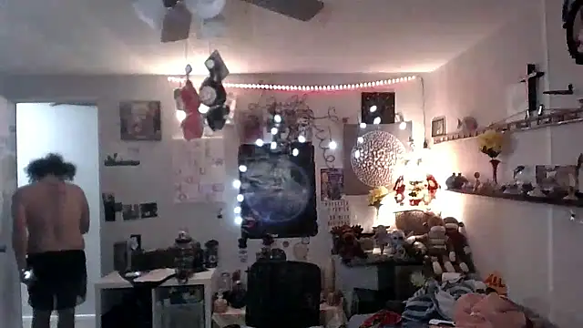 Snapshot of BobbyQ29 chatting on January 2026 10:31:02 AM BobbyQ29 online show from January 2026 10:31:02 AM