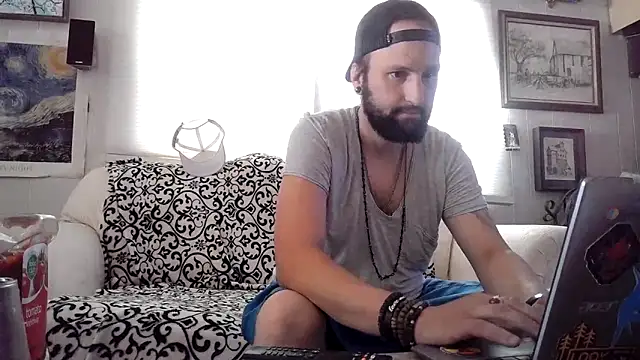 BobbyQ29 online show from April 2026 06:31:01 PM